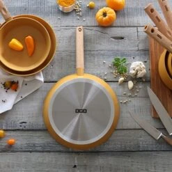 Poêle Ector Induction Aluminium Revêtu Manche En Bois 24 Cm Jaune 9 Poêle Ector Induction Aluminium Revêtu Manche En Bois 24 Cm Jaune -Fournitures De Cuisine 108006 2 1 Poele Ector induction aluminium revetu manche en bois 24 cm jaune Ogo
