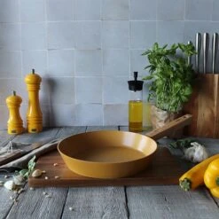 Poêle Ector Induction Aluminium Revêtu Manche En Bois 24 Cm Jaune 10 Poêle Ector Induction Aluminium Revêtu Manche En Bois 24 Cm Jaune -Fournitures De Cuisine 108006 3 1 Poele Ector induction aluminium revetu manche en bois 24 cm jaune Ogo