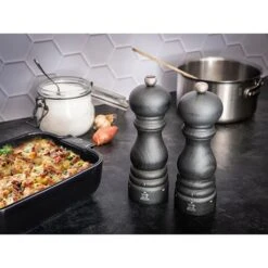 Peugeot Moulin à Sel Manuel En Bois 18 Cm Paris Graphite -Fournitures De Cuisine 201238 4 2 Moulin a sel manuel en bois 18 cm Paris Graphite Peugeot