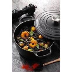 Le Creuset Cocotte Fonte Rond 24 Cm Noir -Fournitures De Cuisine 213178 2 2 Cocotte fonte rond 24 cm noir Le Creuset