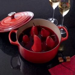 Le Creuset Cocotte Fonte Rond 24 Cm Cerise -Fournitures De Cuisine 213179 2 3 Cocotte fonte rond 24 cm cerise Le Creuset