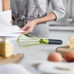 Joseph Joseph Fouet 2 En 1 En Silicone 28 Cm -Fournitures De Cuisine 613029 3 1 Fouet 2 en 1 en silicone 28 cm Joseph Joseph