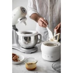 Smeg Sorbetière SMIC01 Pour Robot Sur Socle -Fournitures De Cuisine 720059 2 1 Sorbetiere SMIC01 pour robot sur socle Smeg